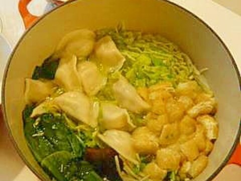 野菜をたっぷり食べよう！ぎょうざ鍋